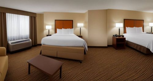 hotels near denver airport with shuttle